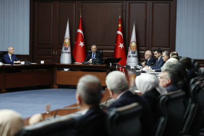 AK Parti MYK bugün toplanıyor: Gündemde “Terörsüz Türkiye” süreci ve siyasi temaslar var