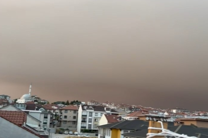 Bursa’da orman yangını dumanı ve kül etkisi: İnegöl’de araçlar külle kaplandı