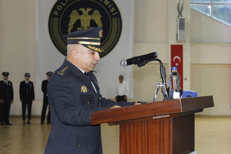 Adana'da eğitimini tamamlayan 323 polis adayı yemin etti