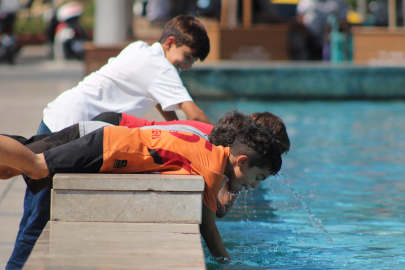 Aydın kavruluyor: Termometreler 44 dereceyi gösterdi!