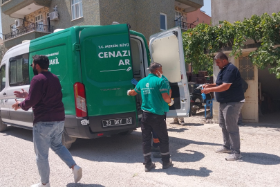 Mersin'de vahşet: Şizofreni hastası adam annesini bıçaklayarak öldürdü