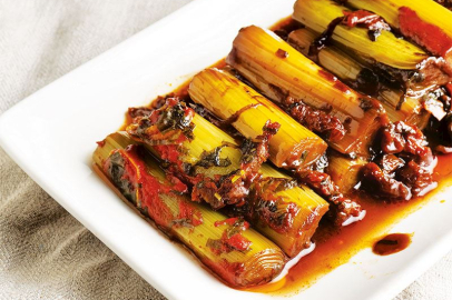 Nar Ekşili Zeytinyağlı Pırasa Tarifi