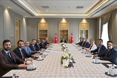 Cevdet Yılmaz’dan AK Parti teşkilatına övgü: “Türkiye Yüzyılı’nın omurgası”