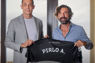 İtalyan efsane Andrea Pirlo'nun yeni adresi Körfez oldu: Süper Lig'in eski hocası Dubai United'a imzayı attı
