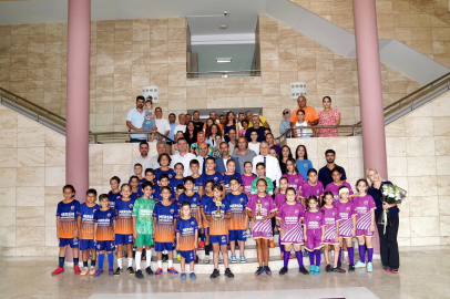 Mersin Üniversitesi Spor Kulübü’nden Rektör Yaşar’a kupa ziyareti