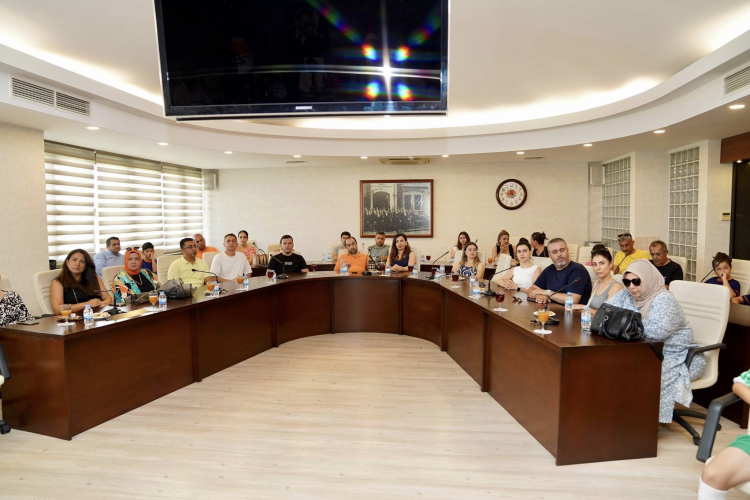 Mersin Üniversitesi Spor Kulübü’nden Rektör Yaşar’a kupa ziyareti 3