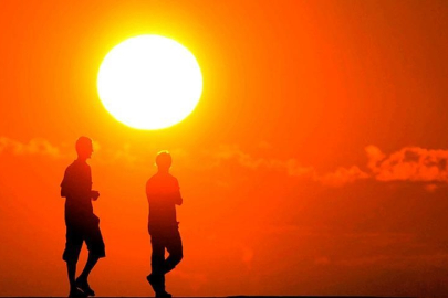 Yurt genelinde aşırı sıcaklar hakim: Silopi 48,9 derece