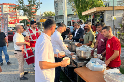 Yeniden Refah Partisi’nden Ceyhan’da aşure ikramı