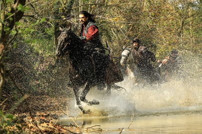 Burak Özçivit Kuruluş Osman’dan ayrıldı mı? Yeni başrol kim olacak? Dizinin akıbeti ne olacak?