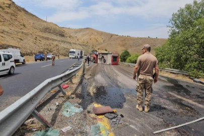 Diyarbakır Ergani’de itfaiye aracı devrildi: 3 yaralı, biri ağır