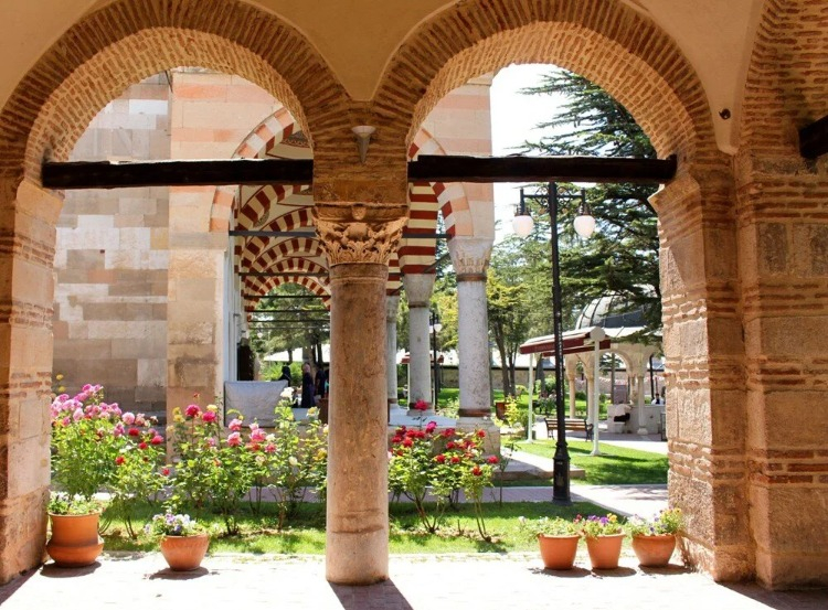 Kurşunlu Camii ve Külliyesi