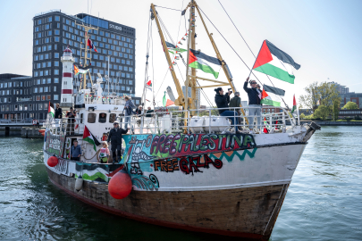 Hanzala gemisinde gözaltına alınan aktivistlerden bazıları İsrail'i protesto için açlık grevine başladı