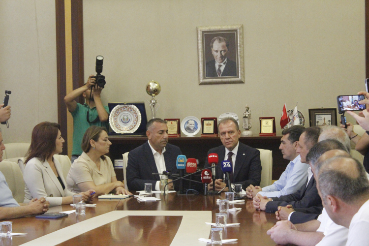 Adana Büyükşehir Belediye Başkanı Zeydan Karalar