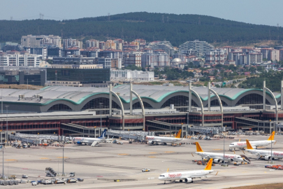 Sabiha Gökçen Havalimanı’ndan tarihi rekor: 1 günde 157 bin 630 yolcuya hizmet verildi