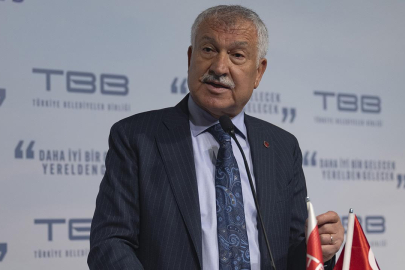 Adana Büyükşehir Belediye Başkanı Karalar, Gazze’ye yapılacak 10 milyonluk yardımın hızlandırılmasını talep etti