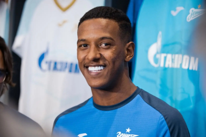 Beşiktaş Brezilyalı stopere kancayı taktı: Robert Renan için Zenit'le pazarlıklar sürüyor