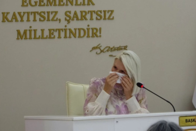 Bilecik Belediye Meclisi'nde duygusal anlar: Başkan Melek Mızrak Subaşı gözyaşlarına boğuldu