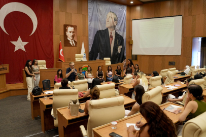 Çukurova Belediyesi, kreş öğretmenlerinin iletişim becerilerini güçlendiriyor