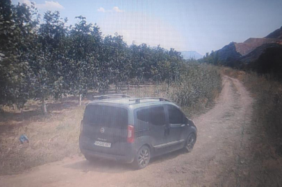 Eğirdir'de sahte plakalı araçla 3 evi soyan 4 şüpheliden 3'ü yakalandı