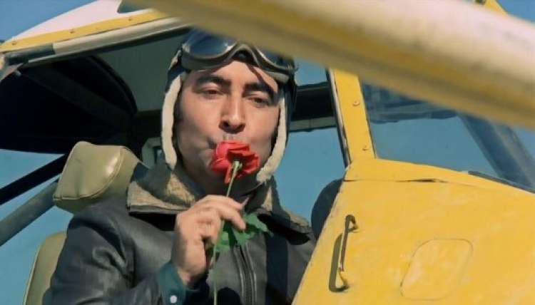 gülen gözler vecihi