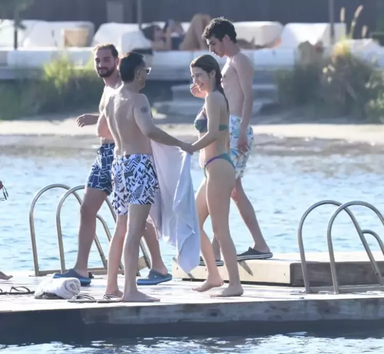 Kenan Doğulu ve Beren Saat Bodrum sezonunu açtı 2