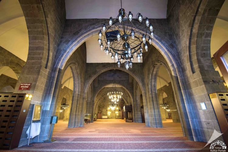 ATABEYLERDEN GÜNÜMÜZE BİR MİRAS