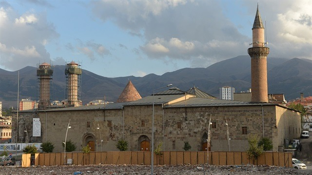 ERZURUM ULU CAMİ NEREDE VE NASIL GİDİLİR?