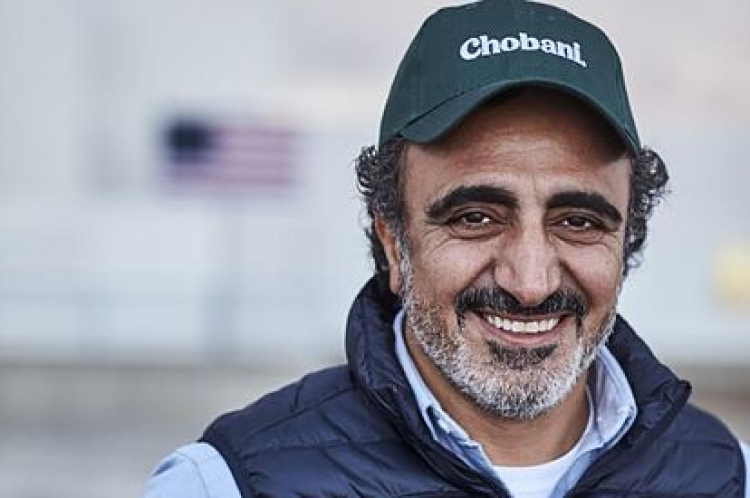 Fenerbahçe stadında yazan Chobani ne demek, ne şirketi Hamdi Ulukaya kimdir, nereli 2