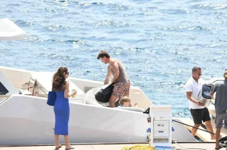 Kıvanç Tatlıtuğ’un 70 milyonluk yatırımı Lüks yatıyla Bodrum’da görüntülendi 3