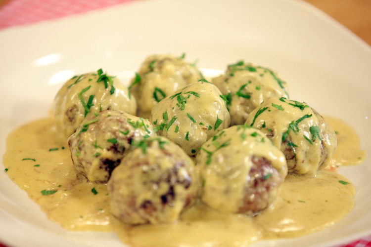 Kremalı Mantarlı Köfte 