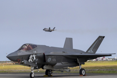 ABD'de F-35 savaş uçağı tarlaya düştü: Pilot fırlatma koltuğuyla kurtuldu