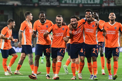 Başakşehir, UEFA Konferans Ligi'nde Cherno More'yi farklı yenerek 3. tura yükseldi
