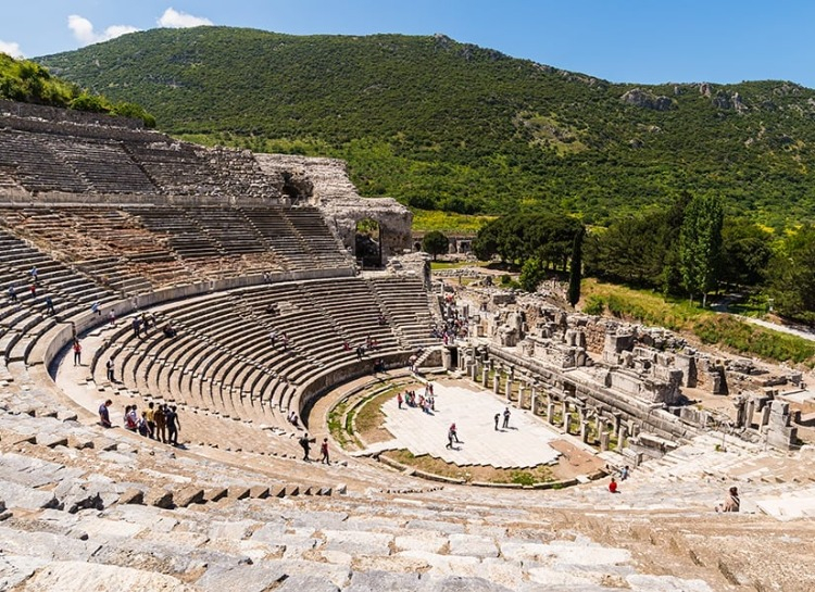 Efes Antik Tiyatrosu