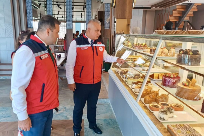Hatay'da gıda işletmelerine sıkı denetim: İl müdürü bizzat katıldı, işletmeler tek tek incelendi