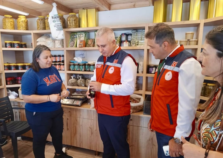 Hatay'da gıda işletmelerine sıkı denetim İl müdürü bizzat katıldı, işletmeler tek tek incelendi 2