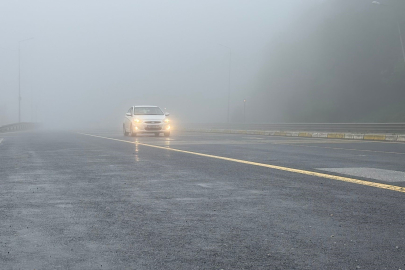 Bolu Dağı’nda sis etkili oluyor: Görüş mesafesi 25 metreye düştü