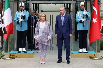 Dolmabahçe'de kritik zirve: Erdoğan, İtalya ve Libya liderlerini ağırlıyor