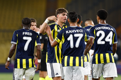 Fenerbahçe, Feyenoord maçı hazırlıklarına başladı: Mourinho'dan UEFA listesine 5 yeni transfer