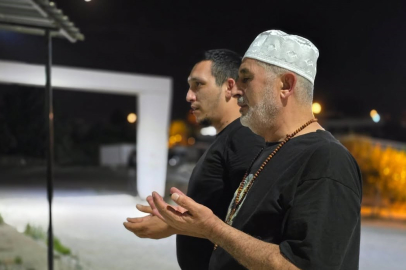 Hatay’da camilerde kuraklık, yangınlar ve şehitler için dua edildi