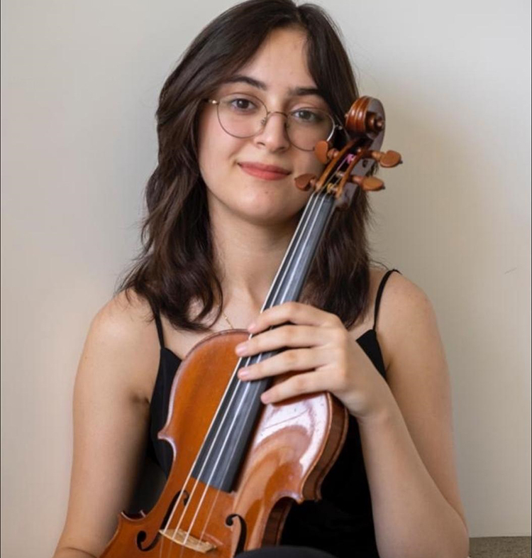 Mersin'de keman sanatçısı Laçin Akyol'un ölümüne neden olan sürücünün yargılanmasına başlandı 3