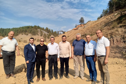 AK Parti Adana Milletvekili Abdullah Doğru, Saimbeyli’de esnaf ve vatandaşlarla buluştu