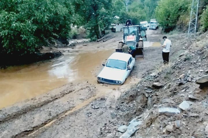 Adana’nın Feke’de ilçesinde sağanak yağış sonrası dereler taştı