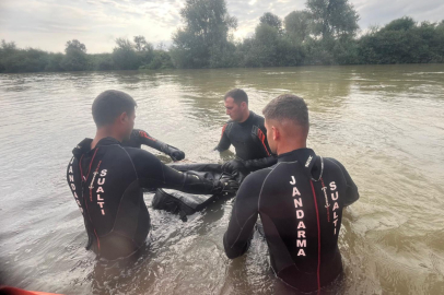 Adapazarı’nda nehre düşen 22 yaşındaki gencin cansız bedeni bulundu