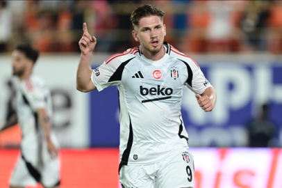 Beşiktaş'ta Semih Kılıçsoy, satın alma opsiyonuyla İtalya ekibi Cagliari'ye kiralandı