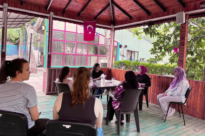 İnternetin aile ve bireyler üzerindeki etkileri Kozan’da ele alındı