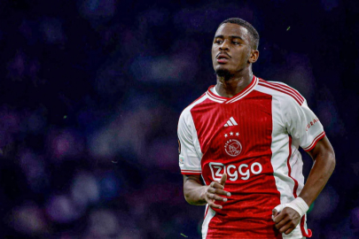 Chelsea, Jorrel Hato transferini açıkladı