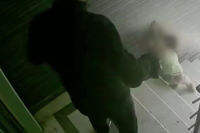 3 yaşındaki kızını merdivenden ittiği iddia edilen babaya hapis talebi