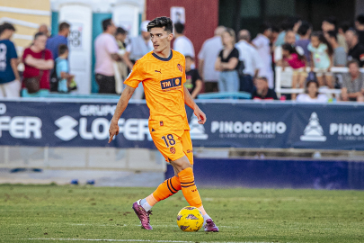 Beşiktaş'a transferde Valencia engeli: Teknik direktör Pepelu'nun satışını veto etti