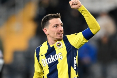 Fenerbahçe kaptanlığı Mert Hakan Yandaş'a emanet etti