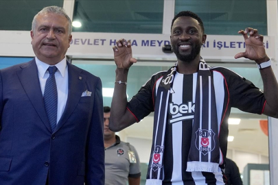 Beşiktaş'ın transfer gündemindeki Ndidi, İstanbul'a geldi